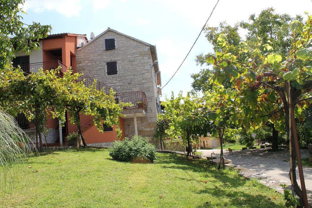 Apartments Mestri Groznjan Exterior photo