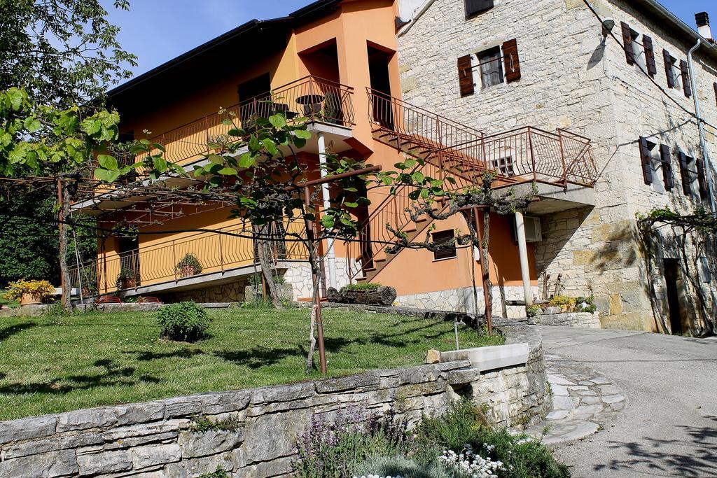 Apartments Mestri Groznjan Exterior photo